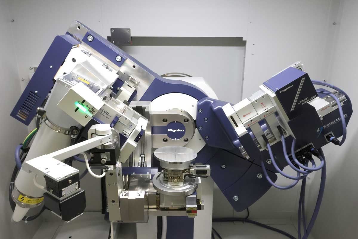 Le diffractomètre à rayons X Rigaku Smartlab Cristal-innov